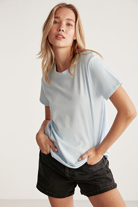 GRIMELANGE Samantha Kadın %100 Organik Pamuklu Comfort Fit Arkası Uzun Basic Örme Açık Mavi T-shirt