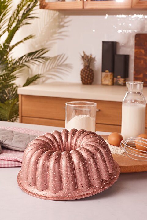 Emsan Arya 24 cm Döküm Kek Kalıbı Golden Pink