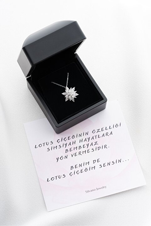 Silvano Jewelry 925 Ayar Gümüş Işıklı Kutuda Buzlu Lotus Çiçeği Kolye