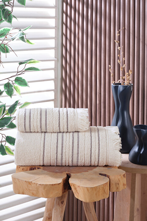 SARİNA renkli bir dünya Retro Saçak Detaylı Gri Banyo Havlu Takımı 50x90 70x140