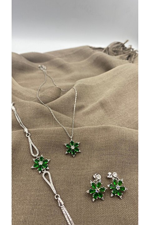 SURA SILVER YEŞİL LOTUS ÇİÇEĞİ MODEL 925 AYAR GÜMÜŞ SET (KOLYE,BİLEKLİK VE KÜPE)