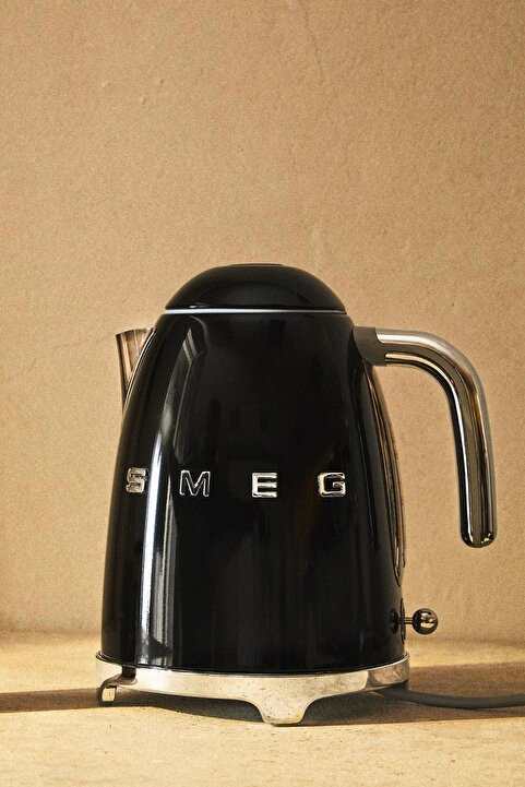 Smeg 50'S Style Retro Su Isıtıcı Kettle Siyah Klf03bleu