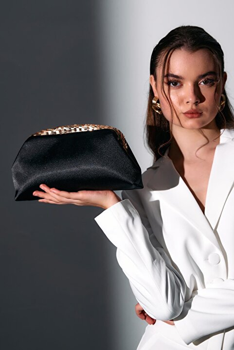 Berlesi Siyah Saten Gold Payet Detaylı Clutch Abiye Çanta