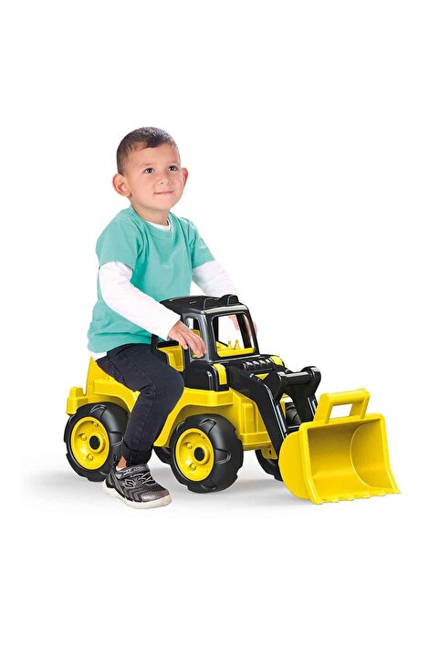 Dolu Büyük Kepçeli İş Makinesi