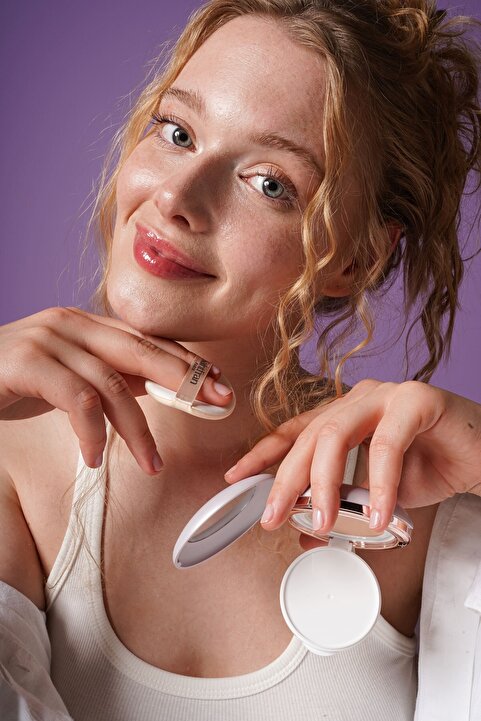 SaintFran W Skin Treatment Latte BB Cushion Fondöten SPF50+ PA++++ Açık Cilt Tonlarına Uygun 12 g