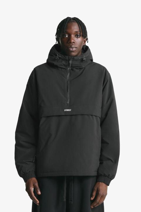 Bershka Kapitone kanguru mont
