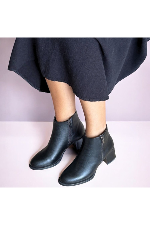 NE&VE SHOES Siyah Deri Kalın Kalın Topuklu Yuvarlak Burunlu Kadın Kısa Bot