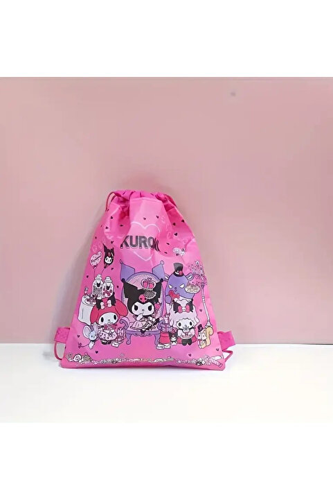 So Iconic Sanrio Kuromi ve arkadaşları Hafif Spor Çantası / Küçük Boy