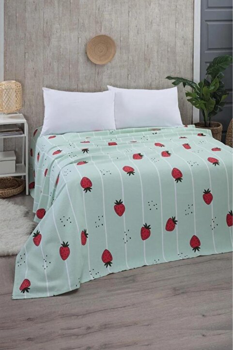 Mulberry Çilek Desenli Tek Kişilik Pike Yatak Örtüsü 170 x 230