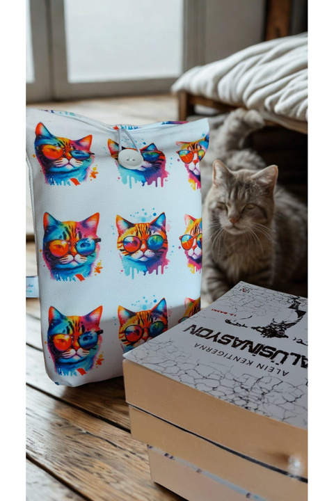 ADUŞKA Home Kitap Kılıfı Su Geçirmez Astarlı ( renkli kedi)