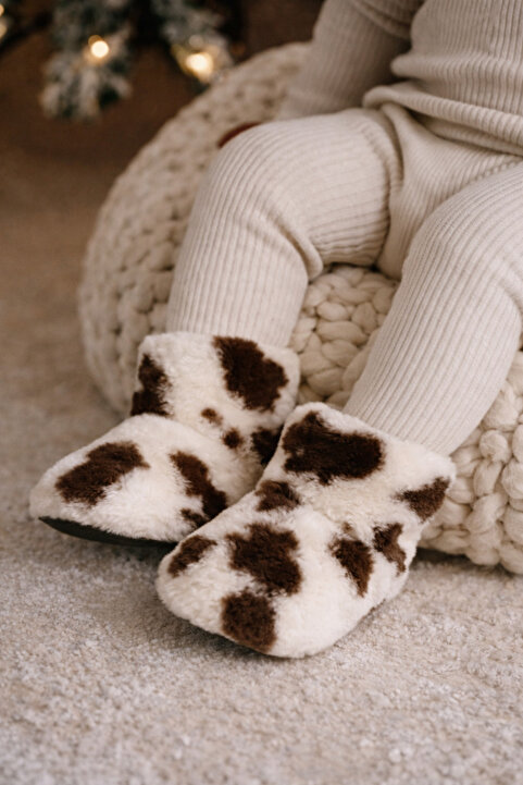 pufien Çocuk ve Bebek Panduf, Kışlık Peluş Bot, Yumuşak, Sıcak Tutan, Kaymaz Tabanlı Ev İçi Patik, Ev Botu