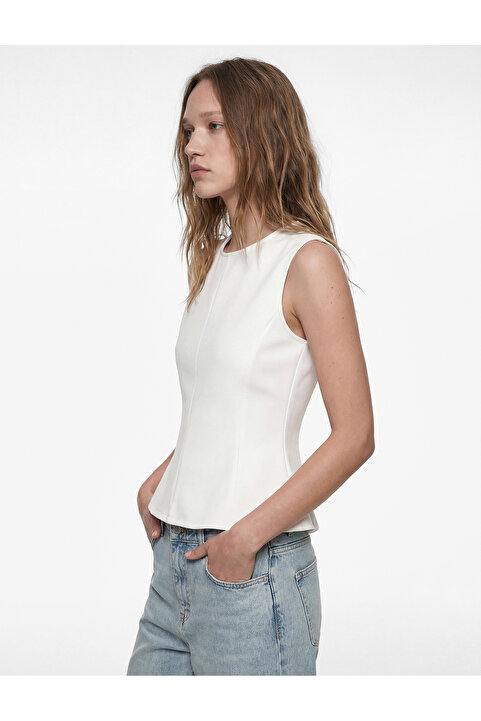 Koton Pamuklu Slim Fit Kolsuz Bisiklet Yaka Bluz