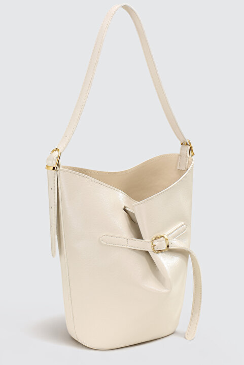 Housebags Luna Krem Bucket Omuz Çantası - Ayarlanabilir Omuz Askılı, Gold Aksesuarlı