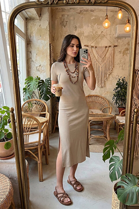 Lela Regular Fit Bisiklet Yaka Yırtmaç Detaylı Midi Elbise ELBİSE 5866165