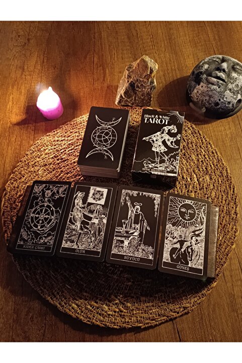 Paganca Siyah Beyaz Tarot Destesi 78 Kart - Arındırma Kesesi ve Demet Tütsü Hediyeli