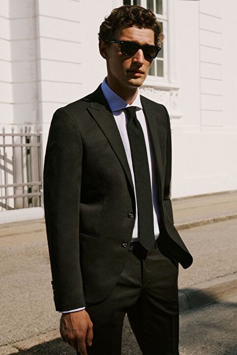 Altınyıldız Classics Erkek Siyah Ekstra Slim Fit Dar Kesim Kırlangıç Yaka Takım Elbise