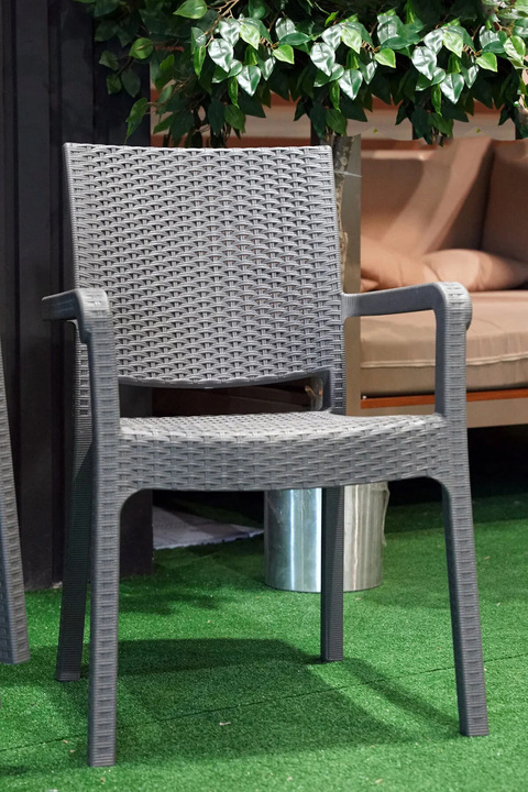 Alezy Hilton Plastik Rattan Desenli Koltuk Kollu Balkon Bahçe Koltuğu Antrasit Gri