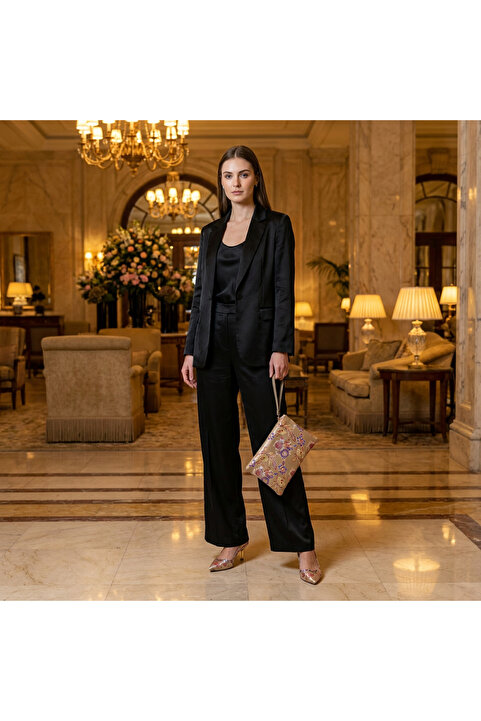 Letafia Valley Etnik Desen Saplı Simli Clutch Çanta Bej