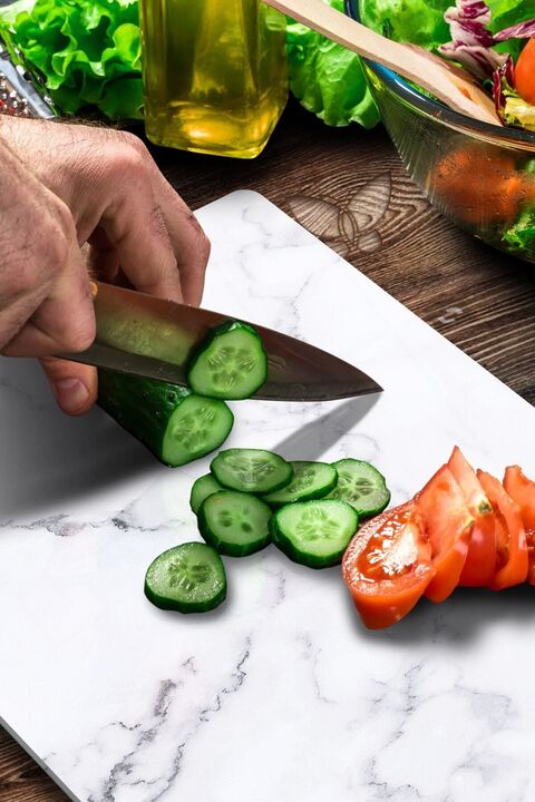 Decovetro Cam Kesme Tahtası Ve Sunum Tablası | Beyaz Mermer Görünümlü | 30cm X 40cm