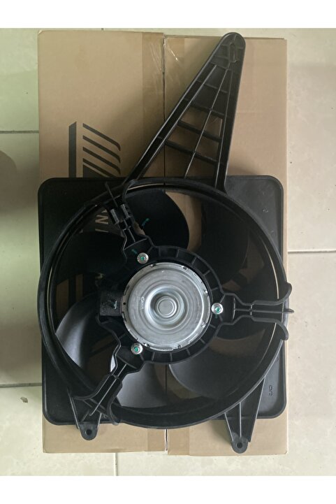 Veka Fantech Tofaş Doğan Şahin Kartal Uyumlu Soketli Radyatör Fan Motoru Uyumlu