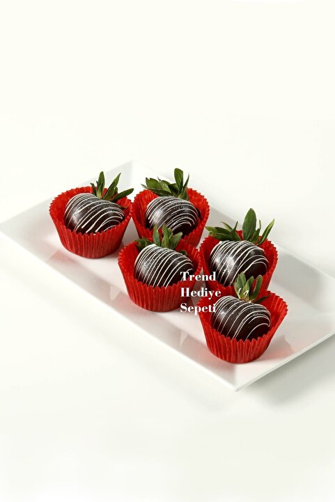 Trend Hediye Sepeti Takribi 200 Adet Küçük Boy Kırmızı Truff Çikolata Kağıdı 35x20 Mm , Muffin Kek Kalıbı , Lokum Kağıdı