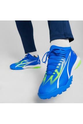 Green and blue pumas store