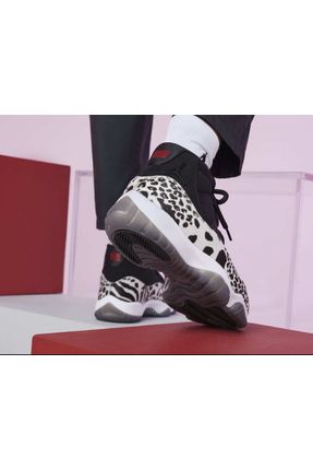 Nike store jordan 11 monster hotsell