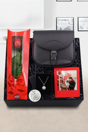 Kırmızı Çerçeve & Dönen Uçlu Gümüş Renk Çiçek Kolye & Siyah Çanta & Gül Çikolata Hediye Seti