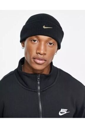 Nike swoosh beanie black store