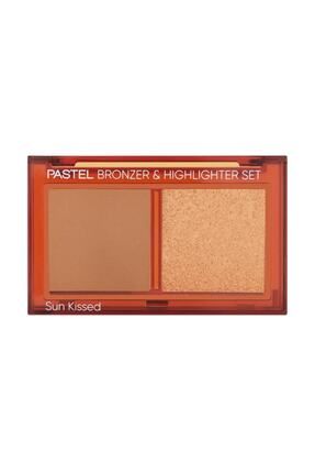 Bronzer&highlighter Set Sun Kissed - Bronzlaştırıcı Ve Aydınlatıcı 02 Tan Bronze & Heat Glow