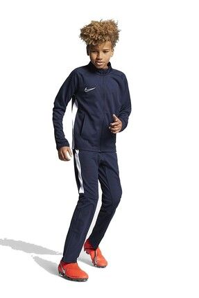 Track suit hotsell for boys nike