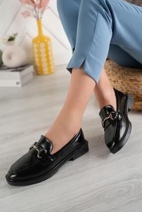 Kadın Siyah Zincir Tokalı Kalın Taban Pu Deri Günlük Klasik Topuklu Loafer Makosen Ayakkabı