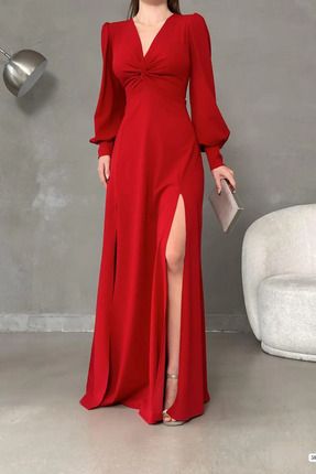 Kırmızı Krep Kumaş Önü Düğüm Detay Uzun Kollu Çift Yırtmaçlı Elbise
