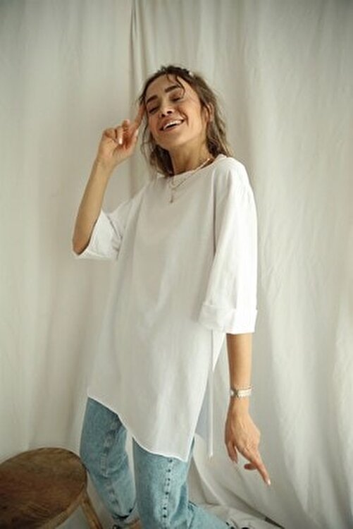 fastfashion beyaz yanlari yirtmacli yarim kol tisort fiyati yorumlari trendyol