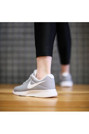 Nike tanjun jn00 discount