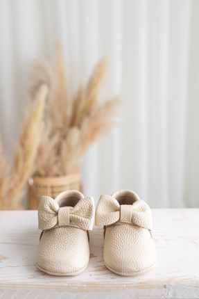 Krem Rengi Deri Kız Bebek Ayakkabısı