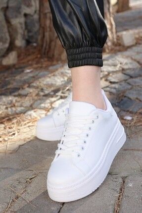 Beyaz Yüksek Tabanlı Kadın Sneakers
