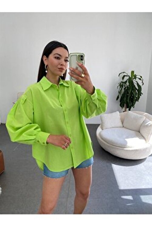 Kadın Oversize Arkası Uzun Balon Kol Siyah Gömlek