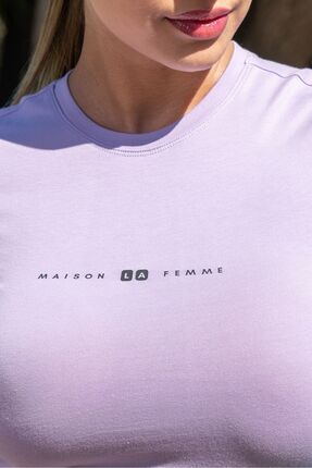 T shirt la femme sales