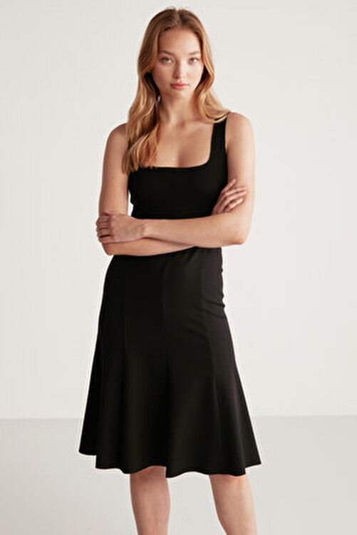 Krep Örme Kumaşlı Midi Siyah Elbise ...