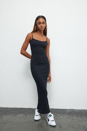 Siyah Ayarlanabilir Askılı Fitilli Uzun Elbise