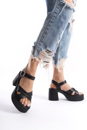 Siyah Yüksek Yandan Tokalı Çapraz Şeritli Önü Açık Cilt Yazlık Kadın Dolgu Taban Sandalet Ayakkabı