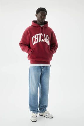 Sweat rouge pull and bear 2025