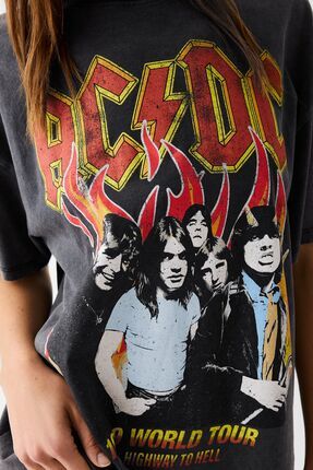 T shirt ac dc bershka outlet