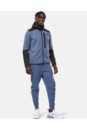 Nike tech fleece colorblocked hot sale