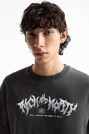 Pull rick et morty bershka 2025