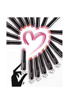 Guerlain lipstick la petite robe noire 2025