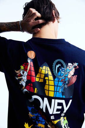 Pull Bear Looney Tunes x Olimpiyat Koleksiyonu bask l mavi t shirt Fiyat Yorumlar Trendyol