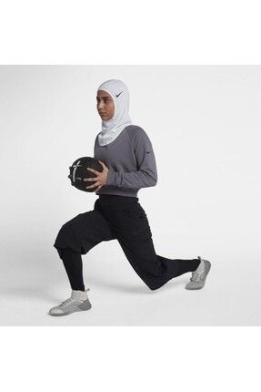 Nike hijab trendyol best sale