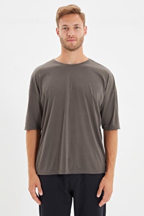Trendyol Man Fume Basic Erkek Bisiklet Yaka Oversize Kisa Kollu T Shirt Tmnss21ts0811 Fiyati Yorumlari Trendyol Trendyol Man Fume Basic Erkek Bisiklet Yaka Oversize Kisa Kollu T Shirt Tmnss21ts0811 Fiyati Yorumlari Trendyol